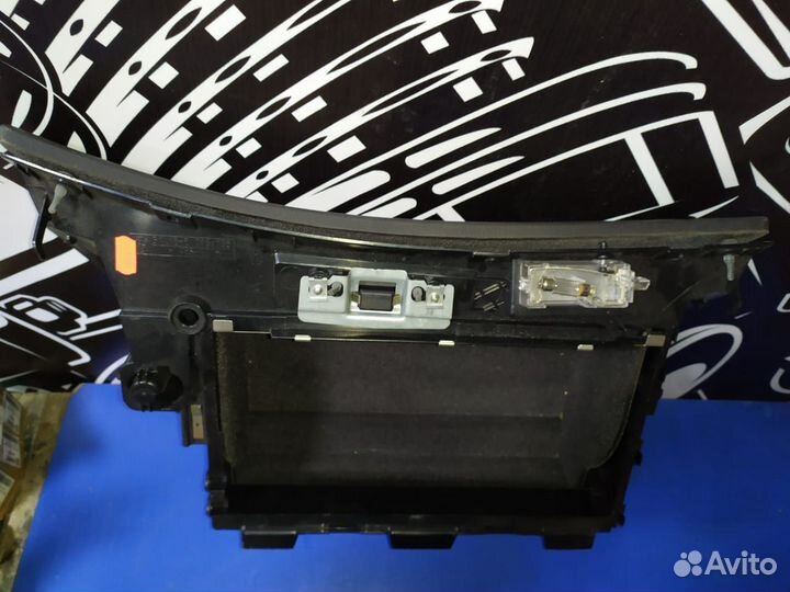 Бардачок в сборе BMW 3' E46, правый руль