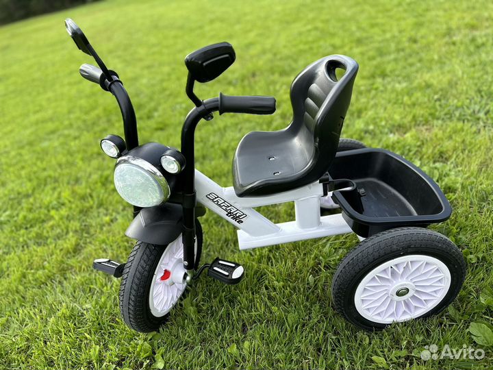 Трехколесный велосипед