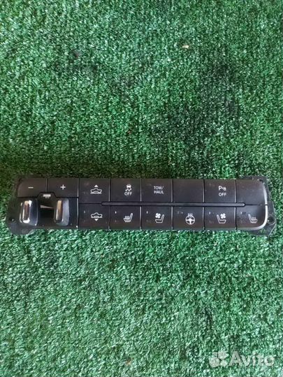 Dodge RAM 1500 блок кнопок управления 68137068AB