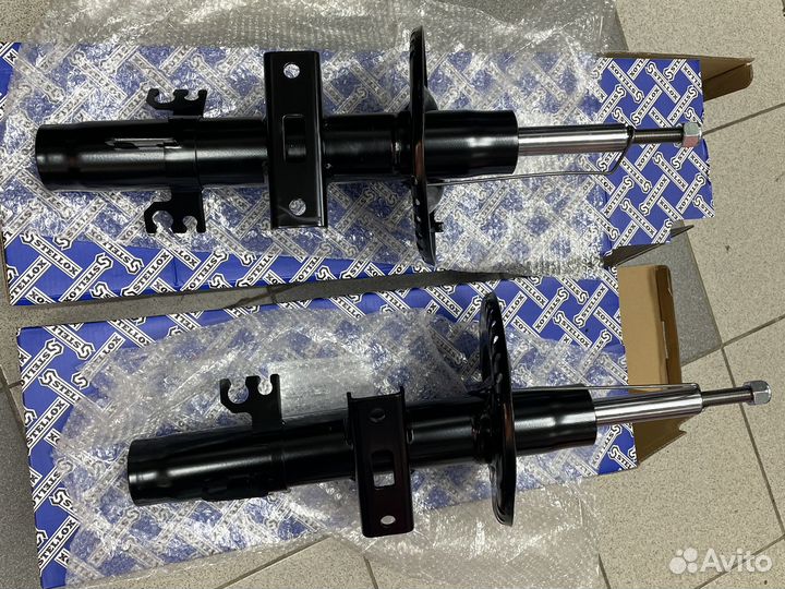 Передние амортизаторы vw T5, multivan