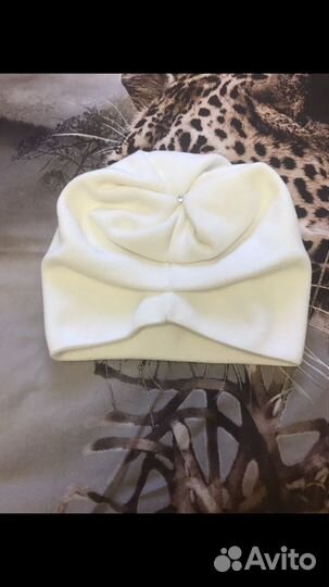 Шапка новая на 6-9 лет