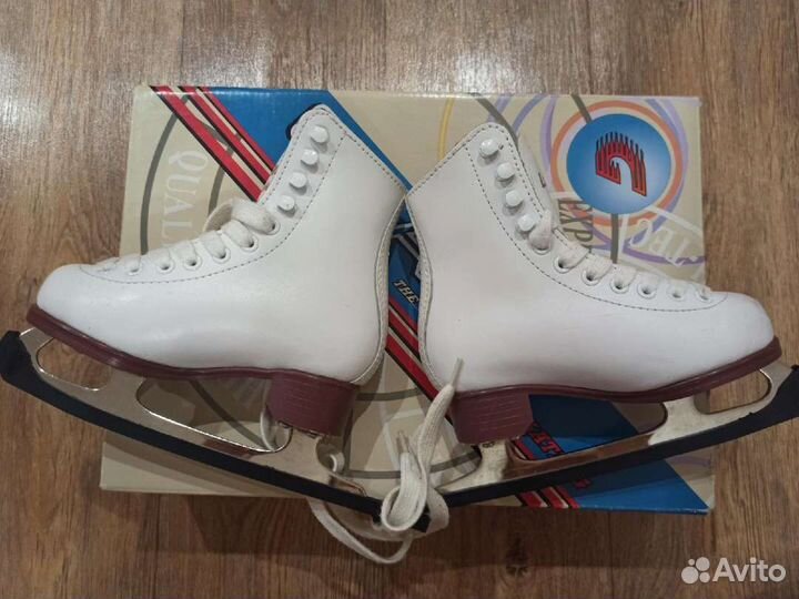 Коньки Graf Lugano gold 25