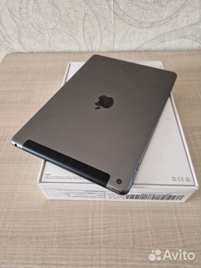 iPad 8 32GB LTE Gray