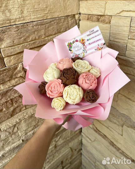 Сладкие букеты из шоколада