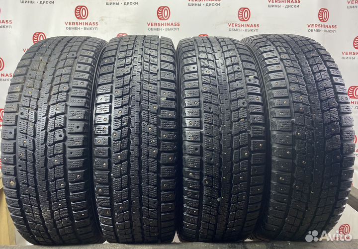 Dunlop SP Winter Ice 01 215/60 R16