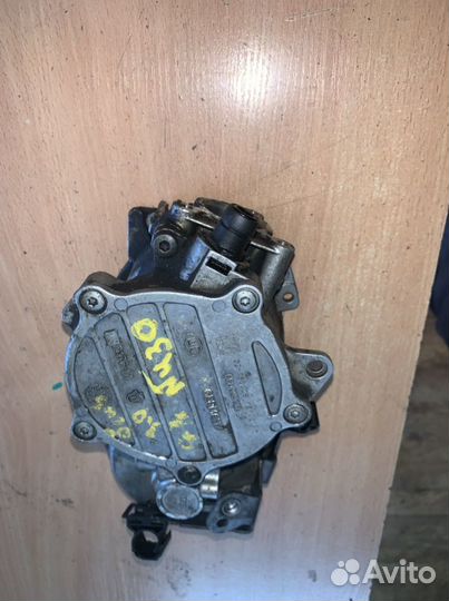 Насос вакуумный Passat (B6) 2005-2010 06d145100e