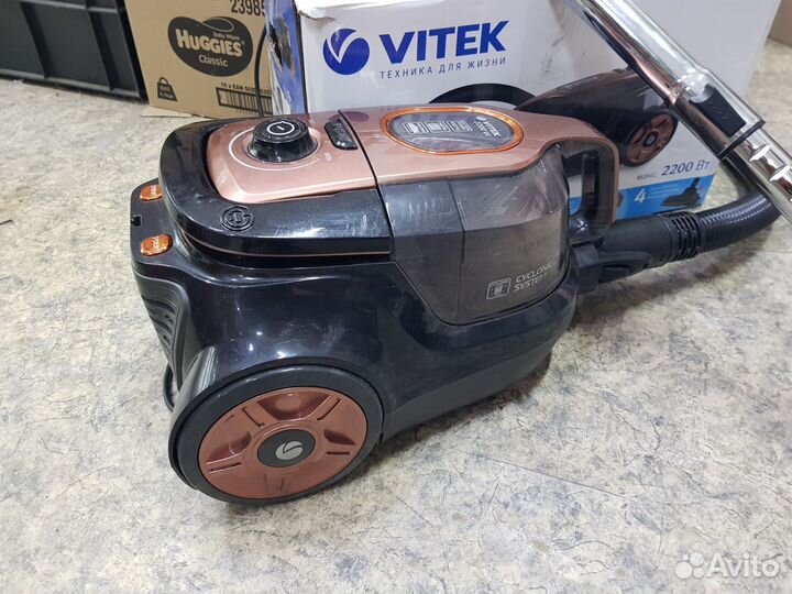 Пылесос Vitek 8117