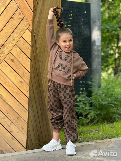 Детский спортивный костюм