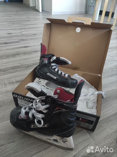 Хоккейные коньки bauer