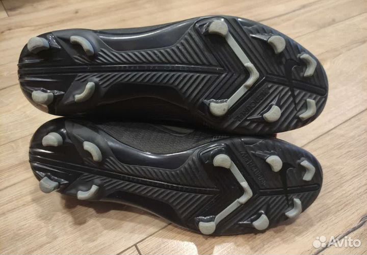 Обмениваю футбольные бутсы Nike на другие