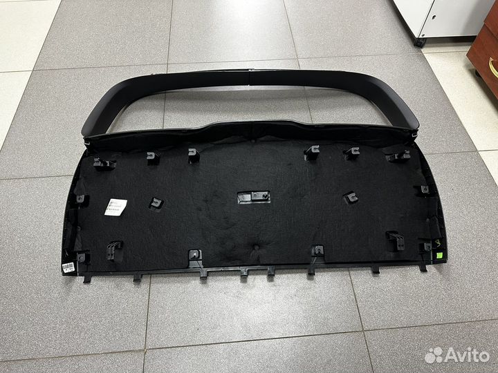 Обшивка крышки багажника GLE W166