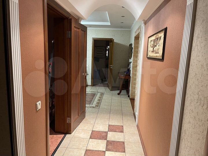 2-к. квартира, 100 м², 2/14 эт.