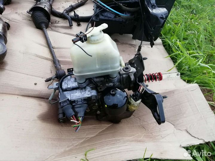 Главный тормозной цилиндр с абс