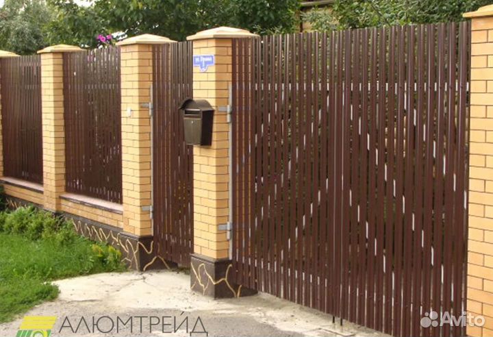 Забор из евроштакетника профессионально качественн