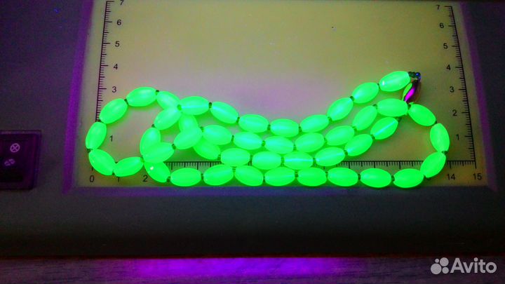 Урановые,из чешского стекла и другие бусы