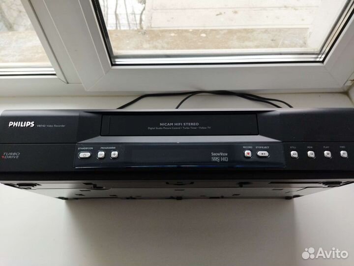 Видеомагнитофон