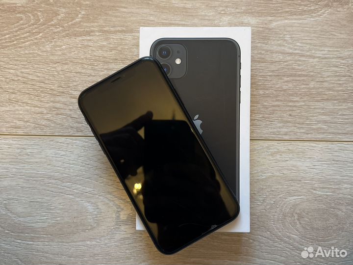 Телефон iPhone 11
