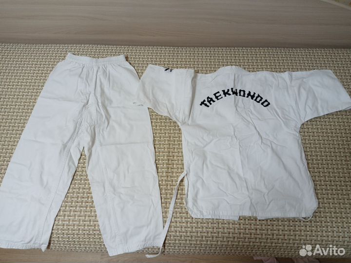 Добок для занятий тхэквондо