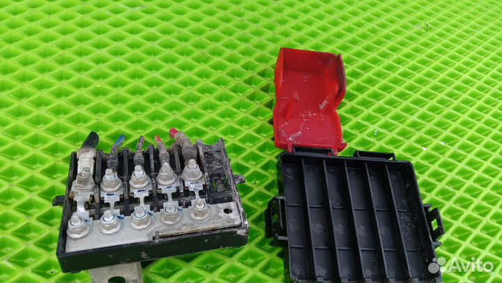Блок предохранителей силовых geely GC6