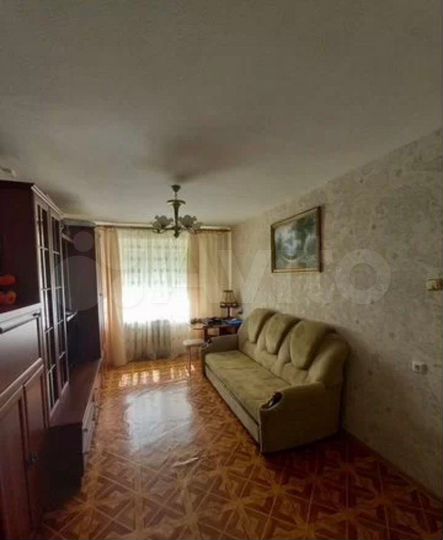 2-к. квартира, 50 м², 1/6 эт.