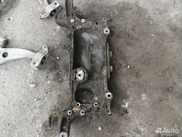 Подрамник VW passat B6