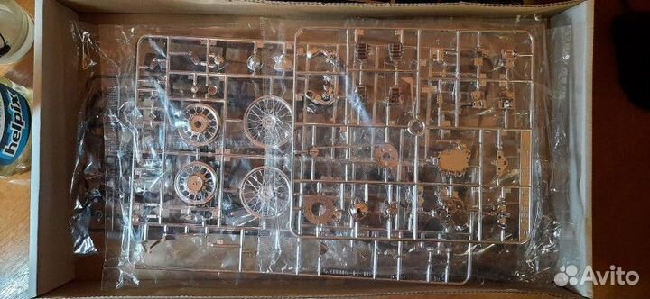 Сборная модель мотоцикла Honda Steed 600