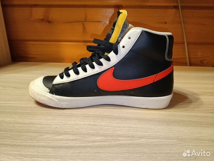 Кеды Nike Blazer 77 EMB 