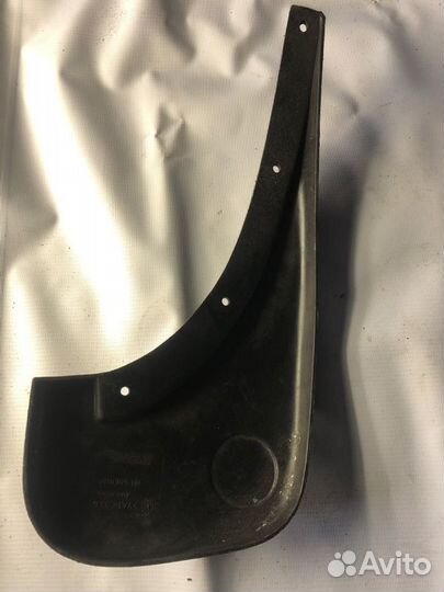 Брызговик задний левый Volkswagen Sharan 7M8 AAA