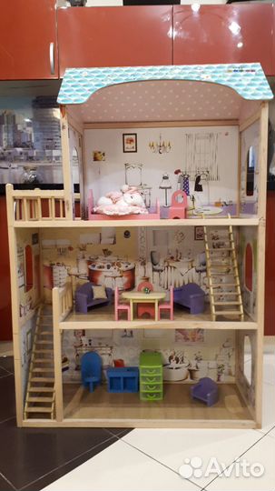 Большой кукольный домик деревянный с мебелью