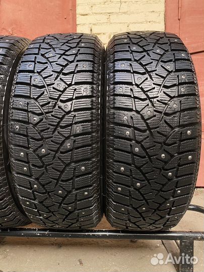 Bridgestone Blizzak Spike-02 195/55 R16