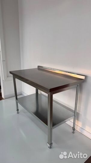 Стол производственный с полкой