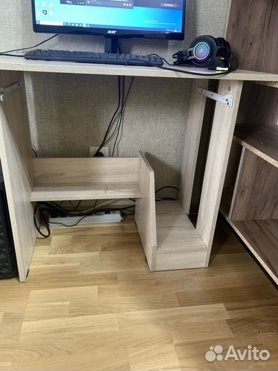 Компьютерный стол