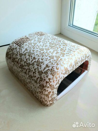 Лампа для маникюра