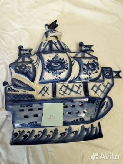 Штофы фарфоровые, гжель