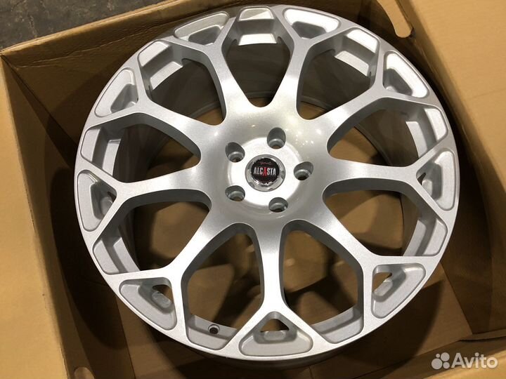 Alcasta M34 9,5x20 5x114,3 D66,1 ET50 sp