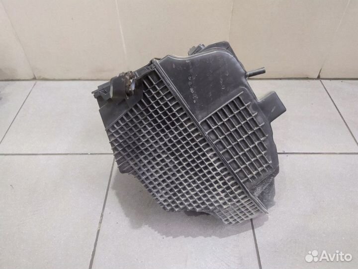 Корпус воздушного фильтра Рено дастер