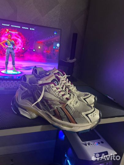 Balenciaga runner