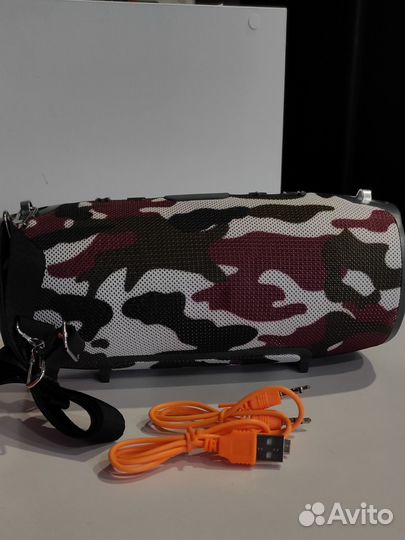 Портативная колонка bluetooth с микрофоном,новая