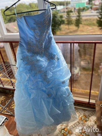 Вечернее платье