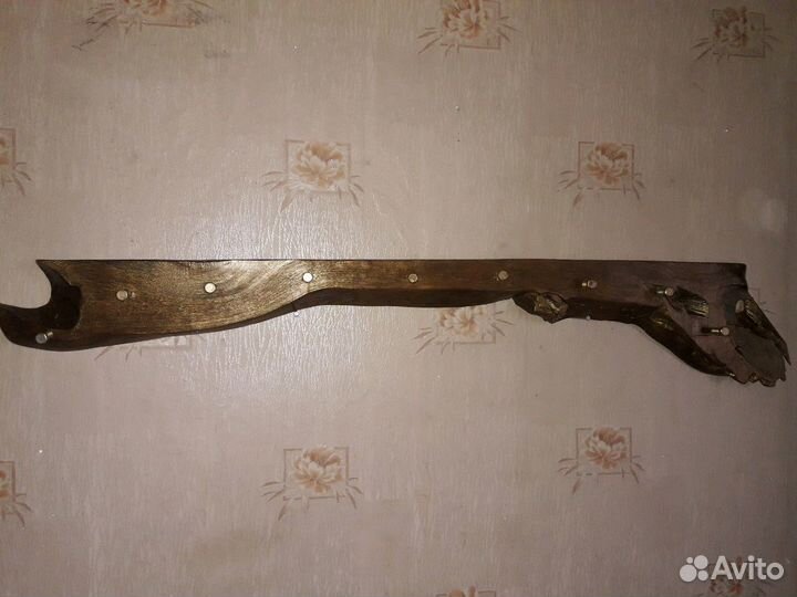 Деревянная вешалка