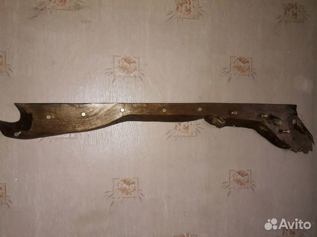 Деревянная вешалка