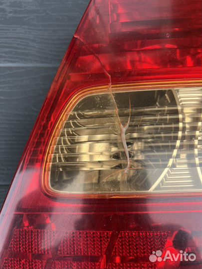 Задний правый фонарь corolla 120 (2000-2002)