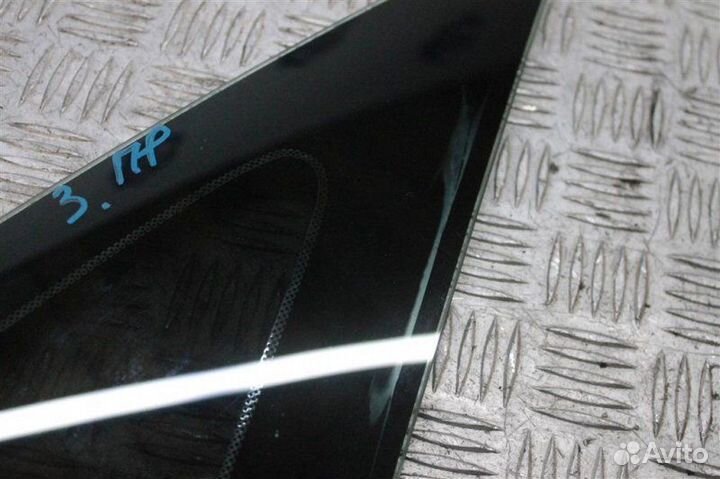 Стекло кузовное заднее правое Ford Focus 2 1.6