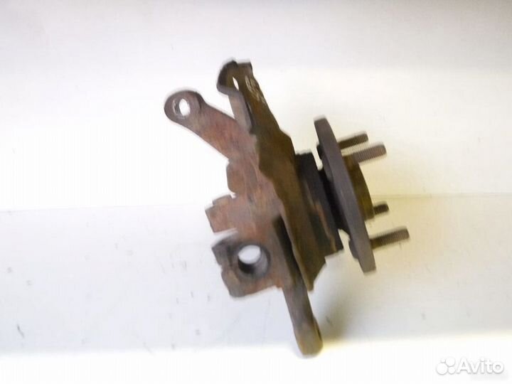 Кулак поворотный передний правый Kia Sephia 2