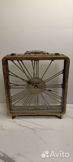 Настольные интерьерные часы
