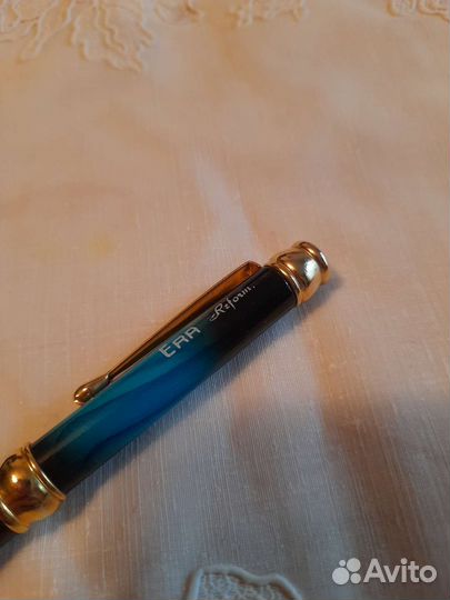 Авторучки с золотыми перьями