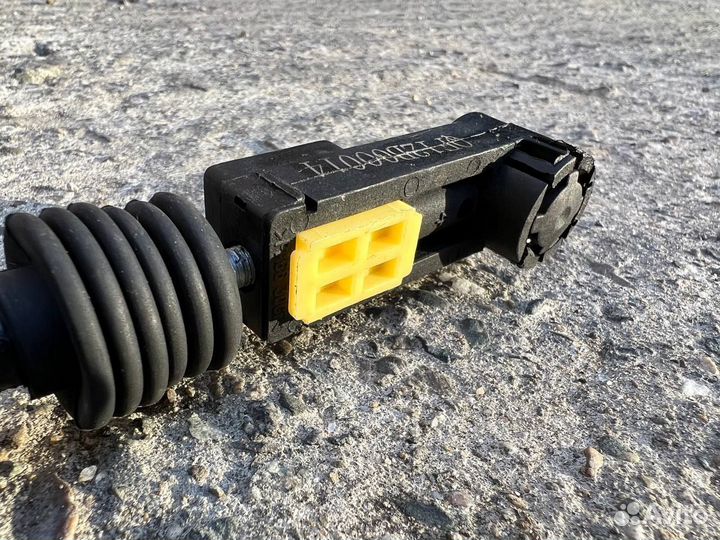 Трос кпп Ford Focus 2