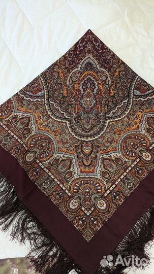 Павловопосадский платок 146, Ларец самоцветный