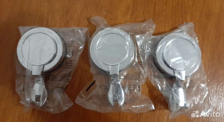 Набор крючков на присосках,новые