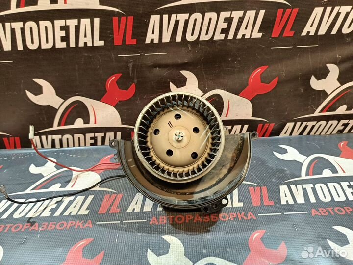 Моторчик печки Opel Astra H